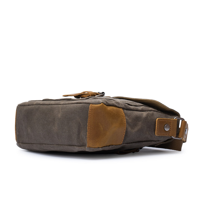 Фото чоловічої сумки через плече зеленого кольору хакі Фото чоловічої сумки через плече зеленого кольору хакі