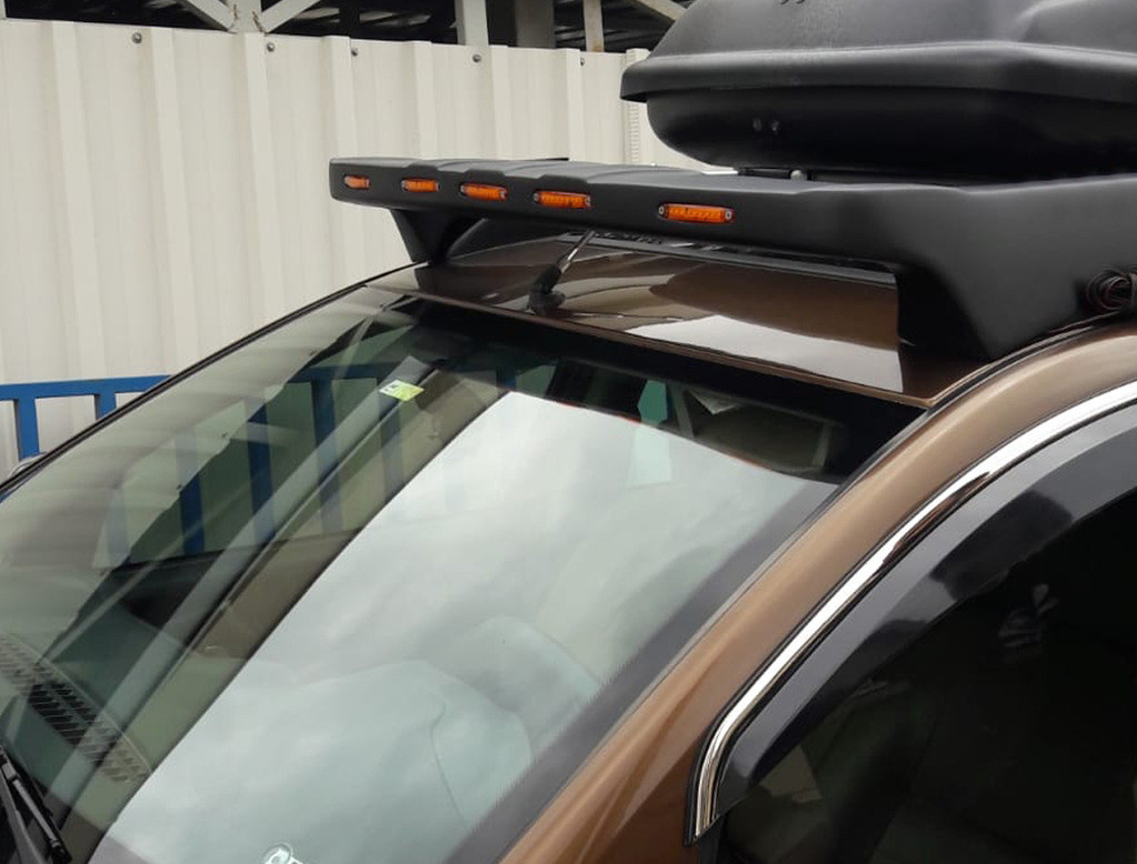 Козирьок лобовога скла V1 (LED, чорний мат) для Renault Duster 2008-2017 рр