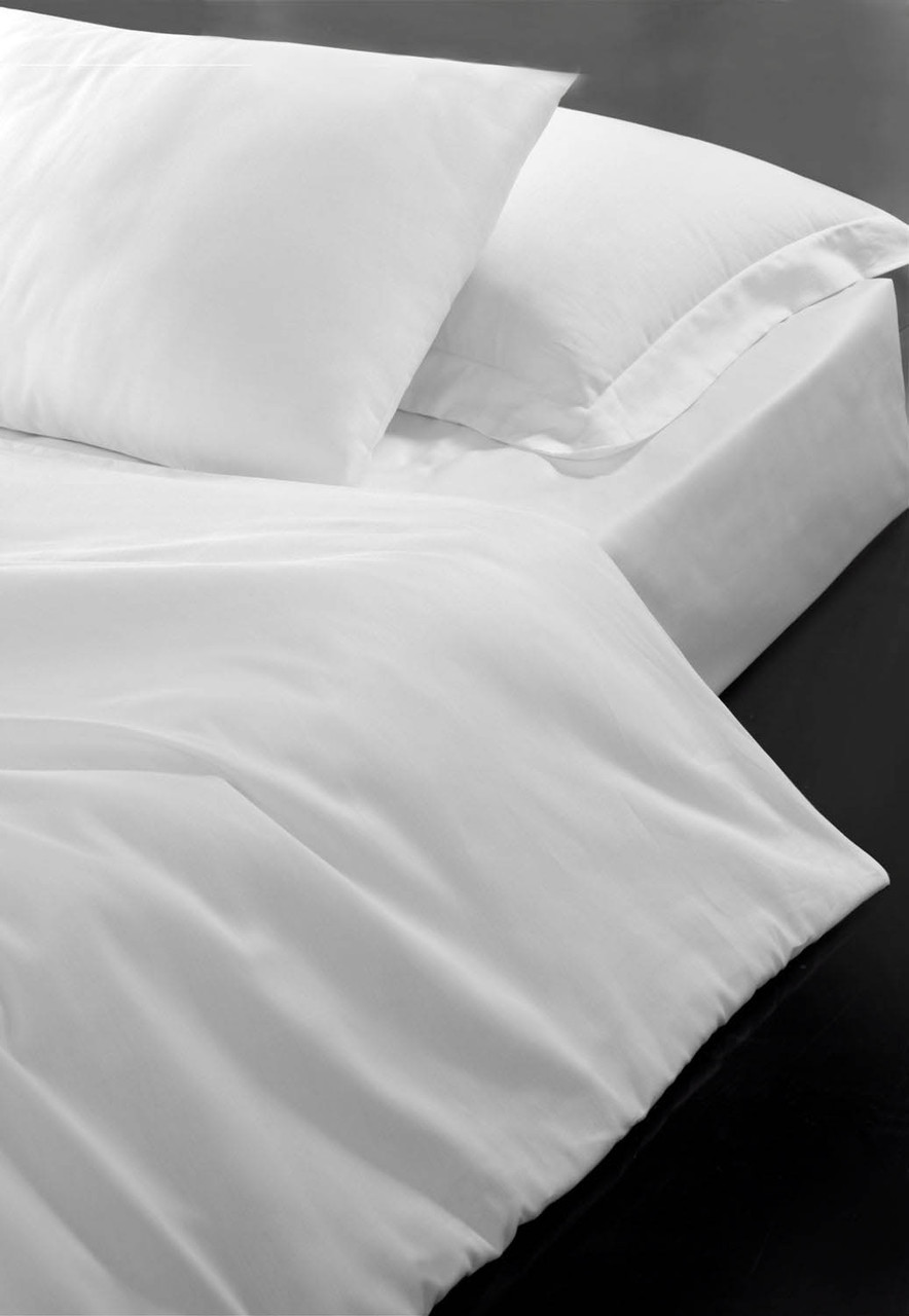 Полуторный комплект постельного белья, гладкий сатин Hotel line, белый, 100% хлопок - фото 1 - id-p1887943959