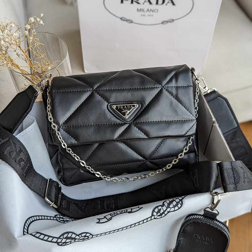 Чорна міні сумка з ключницею брендова жіноча молодіжна сумочка крос боді на широкому текстильному ремінці