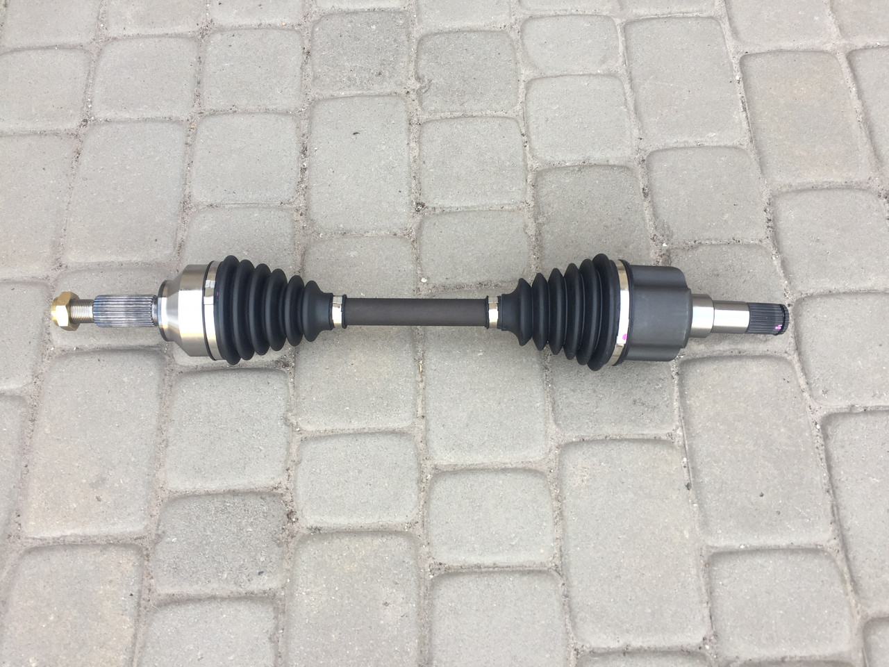 Напівось передня ліва BGA DS2303L FORD MONDEO 1.8-3.0 00->