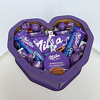 Подарочный бокс "Milka love mini" для девушки в деревянной коробке c конфетами на праздник