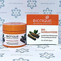 Biotique Bio Sandalwood 50+SPF Cream (Крем для лица Биотик Сандал) 50 гр. солнцезащитный.