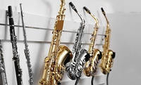 Все про саксофони: огляд різновидів від сопрано до басу