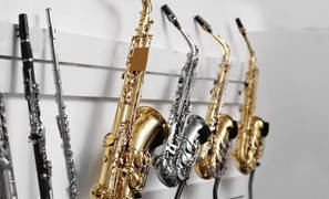 Все про саксофони: огляд різновидів від сопрано до басу