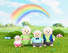 Набір фігурок Li’l Woodzeez — Сім’я Овець, 4 шт., з книжкою англійською мовою, фото 2