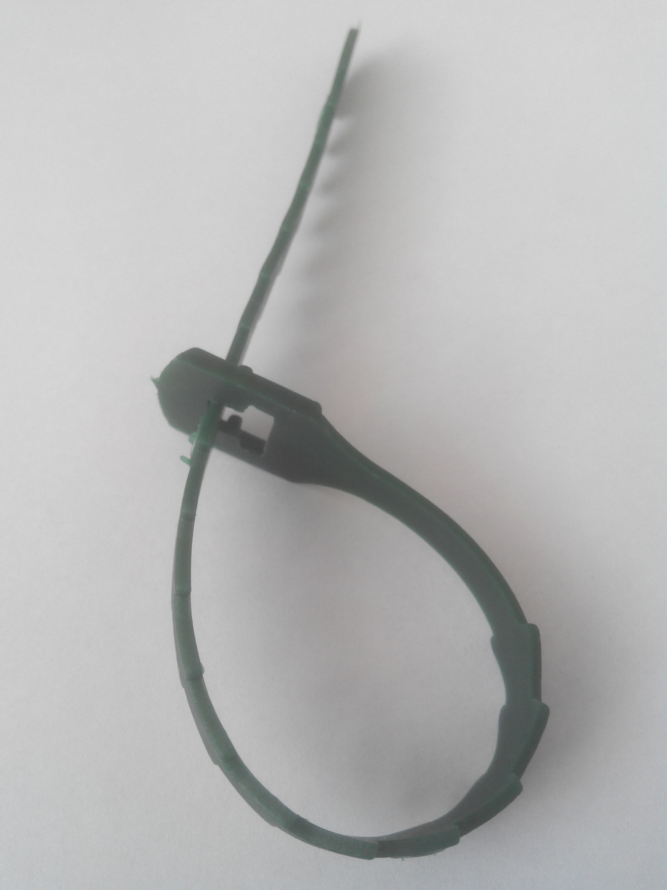 Підвязка для рослин Ялинка / Затягувач пластиковий, 18см (100 штук у зв'язці) - фото 3 - id-p325581633