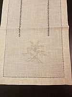 Серветка 40х90 бежового кольору з вишивкою та мережкою