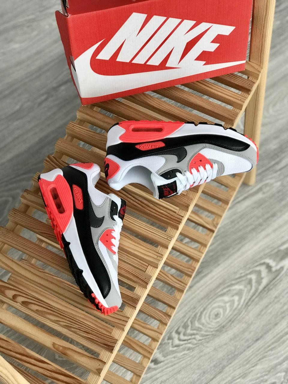 Nike Air Max 90