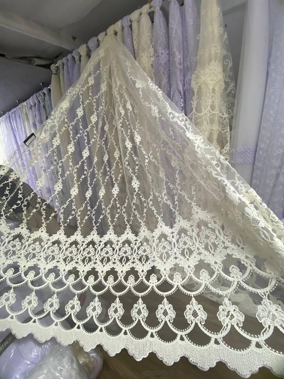 Тюль фатинова шинель заввишки 2,8 м. кремова
