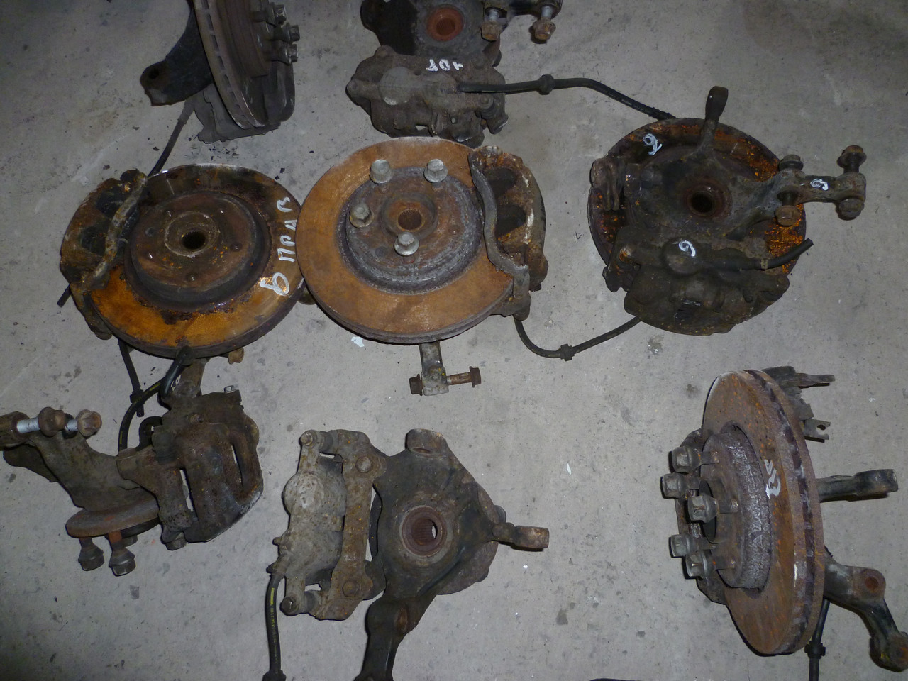 Ступиця передня OPEL Vivaro 00-14 (ОПЕЛЬ ВІВАРО) 402027125R 403337231