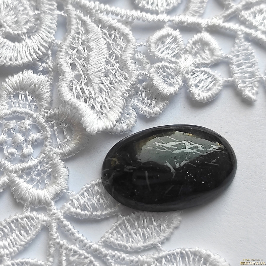 Іоліт із сонячним каменем - кабошон