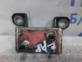 Петля кришки багажника права Chevrolet