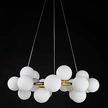 Люстра-підвіс у стилі модерн 25 білих скляних плафонів-куль золото 66х120 см, фото 3