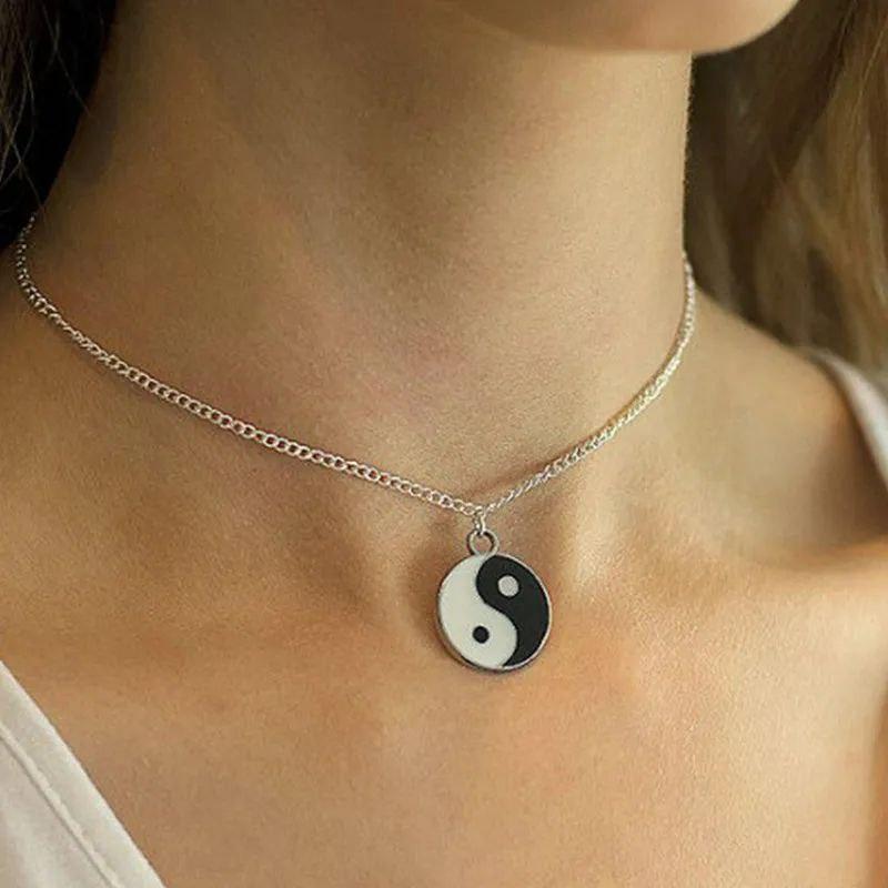 Підвіска інь-янь чорне та біле двосторонній амулет оберіг талісман кулон інь янь, фото 1