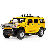 Модель автомобіля Hummer H2 з металу 1:24. Металева машинка Hummer H2 жовта, звук мотора і світло фар, фото 4