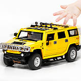 Модель автомобіля Hummer H2 з металу 1:24. Металева машинка Hummer H2 жовта, звук мотора і світло фар, фото 6