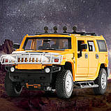Модель автомобіля Hummer H2 з металу 1:24. Металева машинка Hummer H2 жовта, звук мотора і світло фар, фото 2