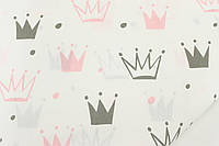 Ткань хлопковая "Короны" серые и кораллово-розовые на белом фоне №1030