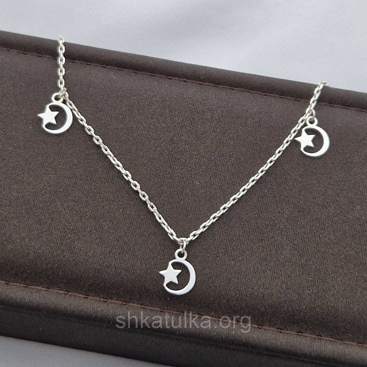 Браслет на ногу зі срібла ланцюжок з підвісками місяць із зіркою