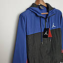 Чоловіча куртка вітровка Джордан чорно-синя Jordan спортивна повсякденна вільна куртка з капюшоном, фото 7