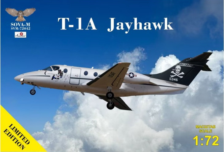 Пластикова модель 1/72 SOVA-M 72042 T-1A "Jayhawk" jet trainer