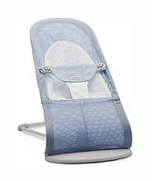 BabyBjorn - Крісло-шезлонг Bouncer Balance Soft Mesh, Sky blue/White (світло-сіра рама)