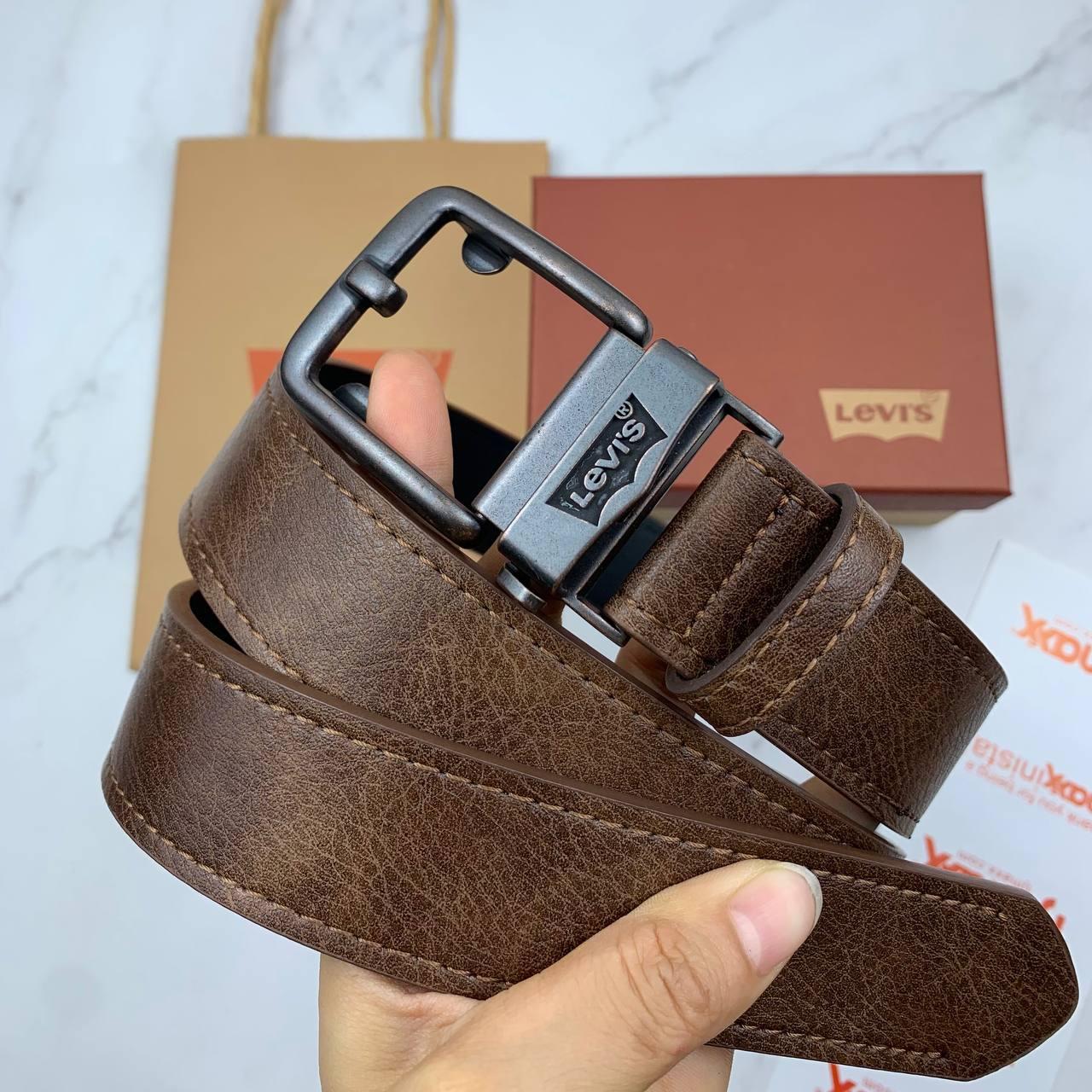 Чоловічий коричневий шкіряний ремень Levi's