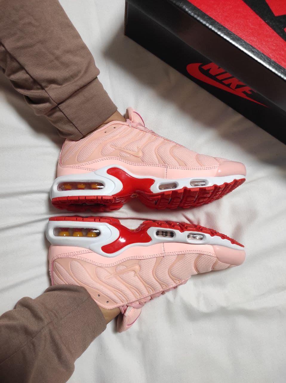 Nike air max hotsell plus coral stardust