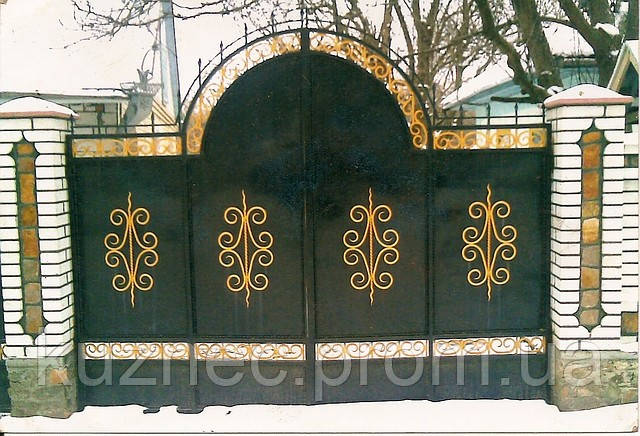 Ворота дворовые с использованием кованых элементов. Возможна доставка и установка. - фото 3 - id-p1890631788