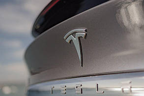 Емблема кришки багажника Tesla Model X (1047854-00-A), фото 5