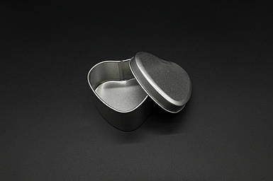 Металеві подарункові коробочки. "серце" 67х71х37мм