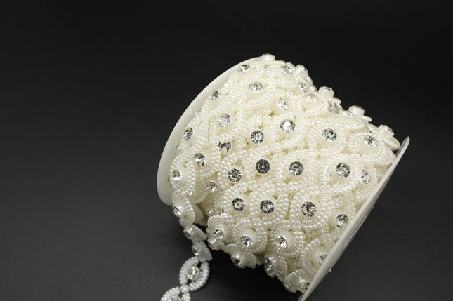 Стрічка з намистин. 16мм. Колір білий., фото 2