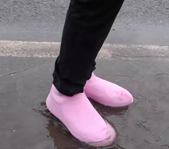 Дощовик чохол для взуття 11653 L 39-42 р рожевий