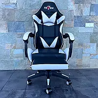 Кресло геймерское черно-белое игровое с подставкой для ног