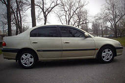 Toyota Avensis 1998-2003 рр.