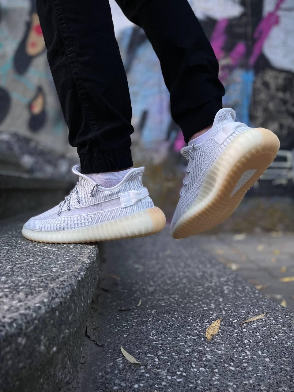 A didas Yeezy Boost 350 ID