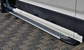 Бокові пороги Line (2 шт, алюміній) Середня база для Man TGE 2017- рр