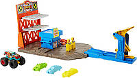 Игровой набор Хот Вилс Монстер тракс Приключения на станции Hot Wheels Monster Trucks Blast Station HFB12