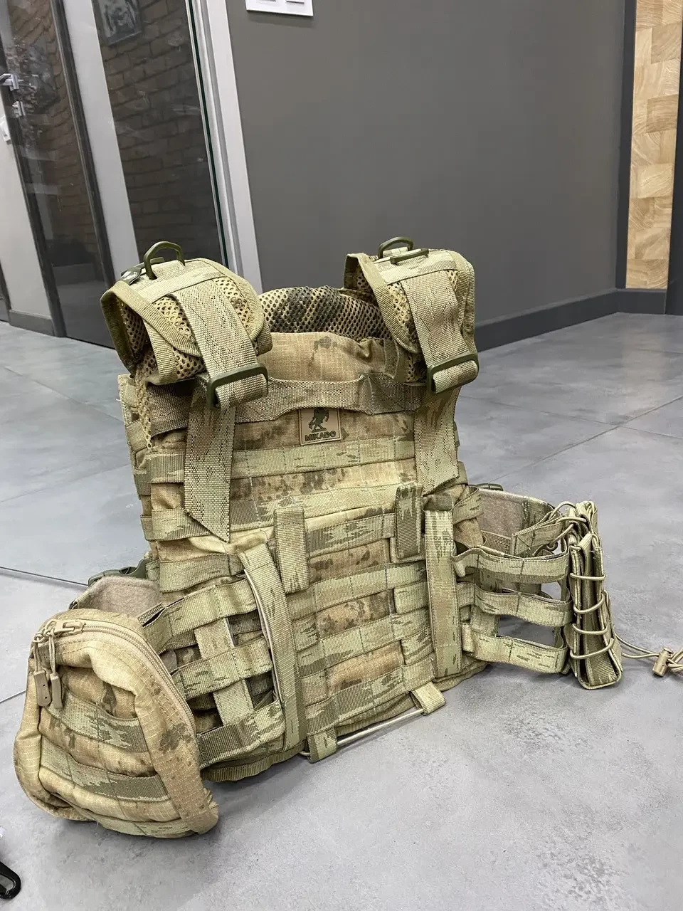 Плитоноска с объемными подсумками, цвет жандарм, система МОЛЛИ, MIKADO, plate carrier molle placard - фото 5 - id-p1891325568