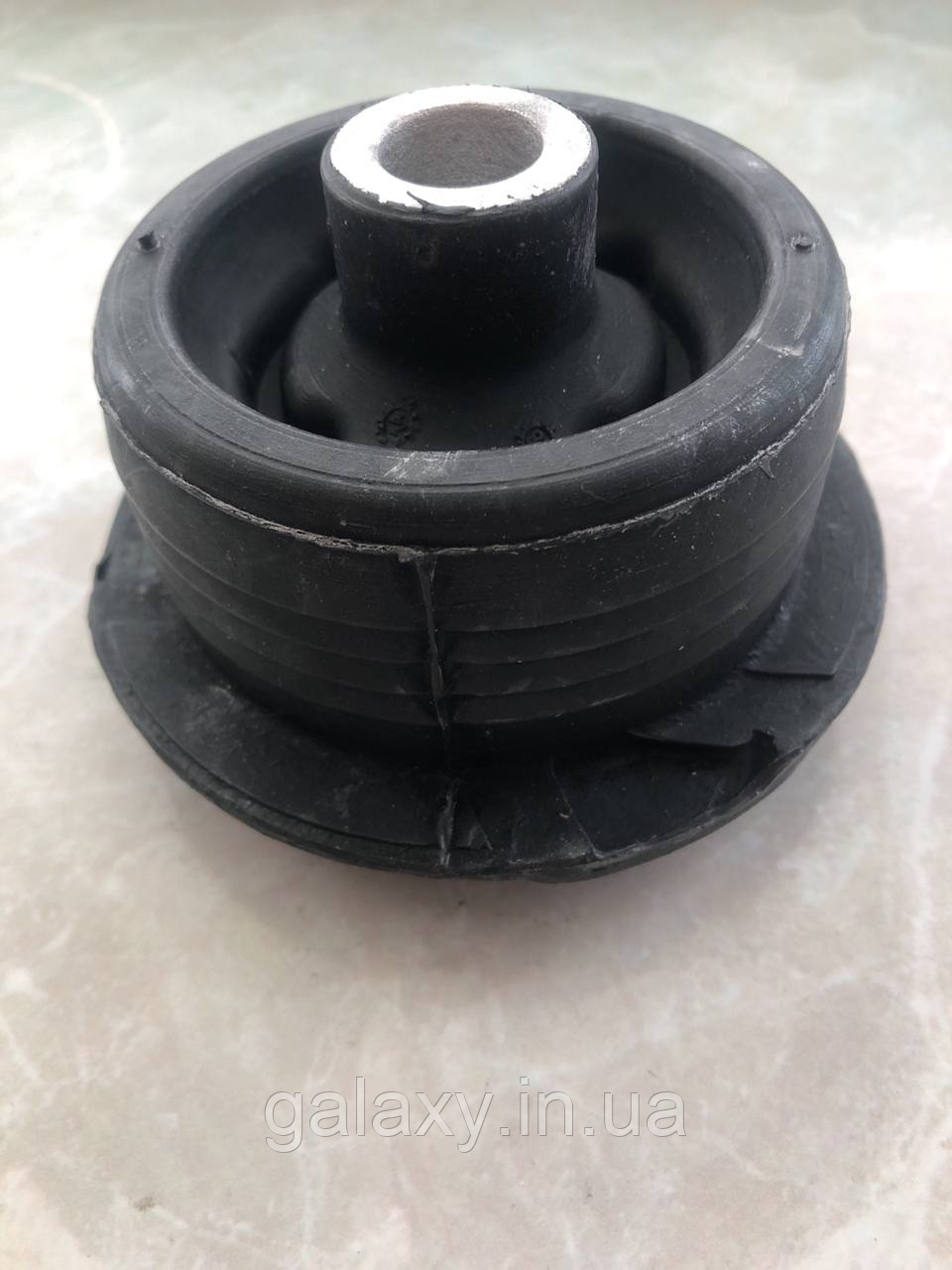 Подушка (опора) задньої балки Opel Omega B 1994-2003, фото 1