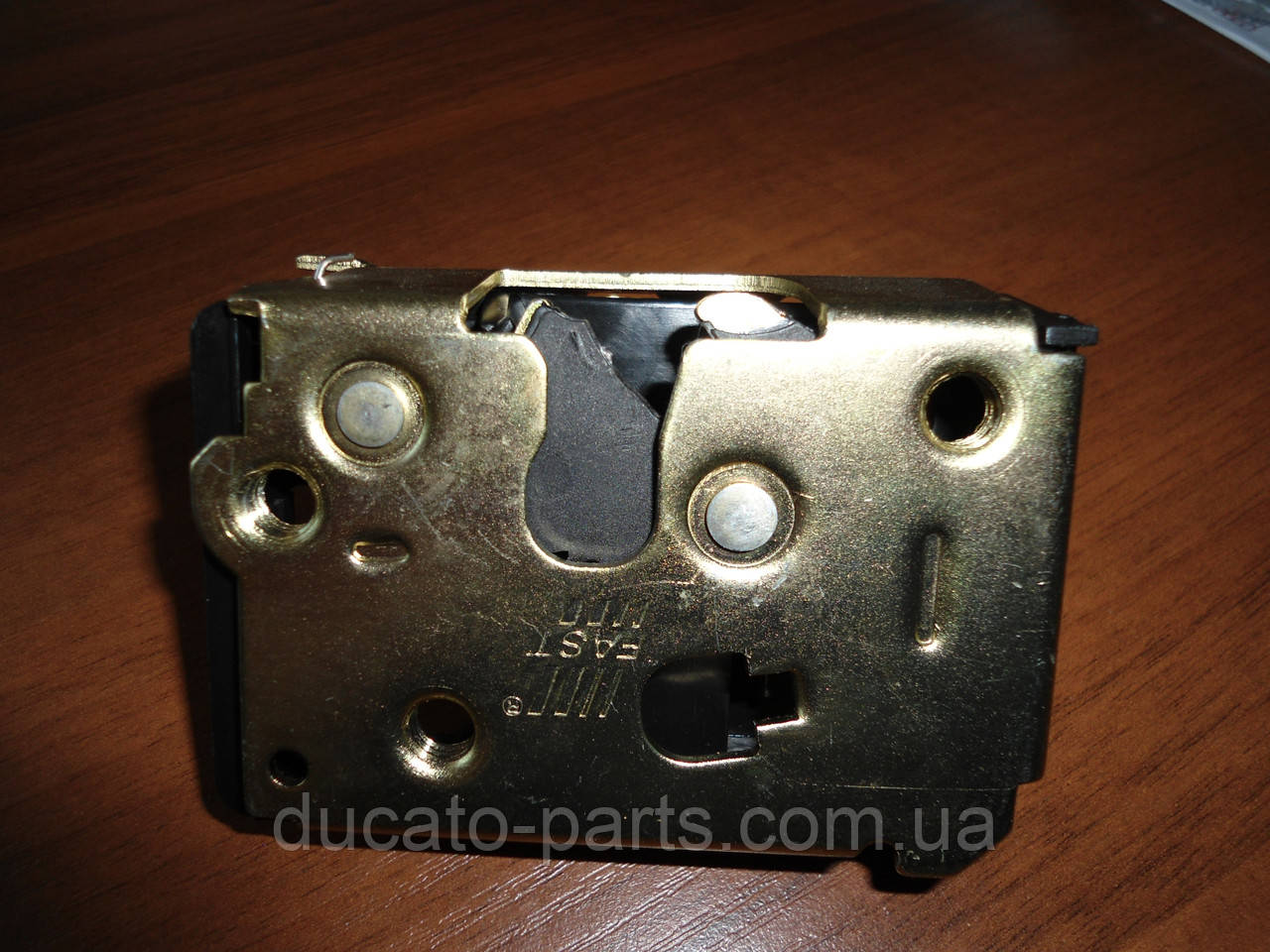 Замок боковой правой сдвижной двери Fiat Ducato 1339729080, 9138 C5 ...