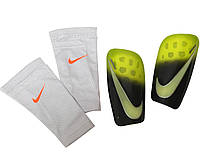 Щитки футбольные Nike салатово-черные + чулки с карманом для щитков белые размер M