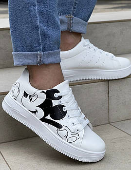 Кросівки жіночі 8 пар у ящику білого кольору 36-41