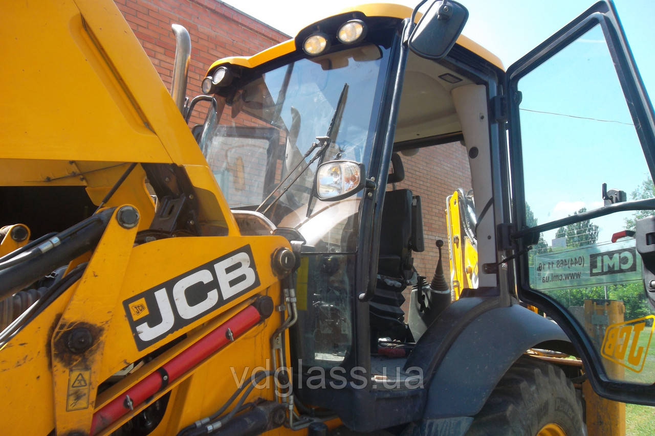 Лобове скло на екскаватор JCB 3CX / 4CX триплекс