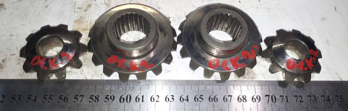 Шестерни сателлиты дифференциала редуктора ВАЗ 2101 2102 2103 2104 2105 ...