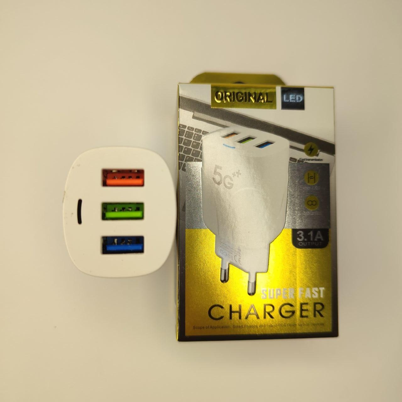 Зарядний пристрій на 3 USB ORIGINAL 5G 3.1 A SUPER CHARGER(500) - фото 1 - id-p1874334094