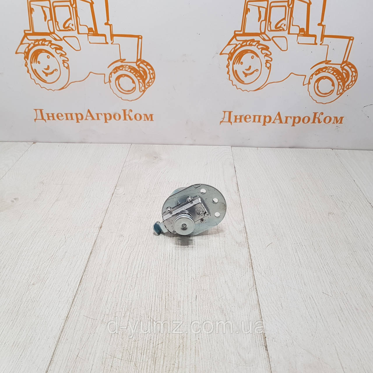 Вимикач маси (кнопка) ЮМЗ, фото 1