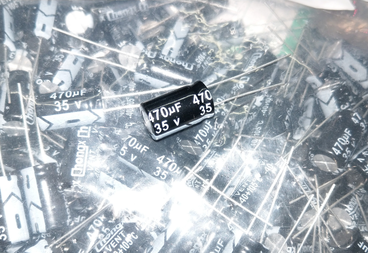 Конденсатор 470uF 35V (10*17) 105°C