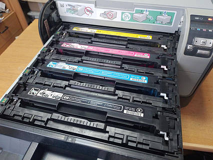 Цветной лазерный принтер HP Color LaserJet CP1515n, цена: 7500